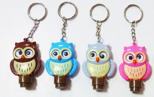 021P-09 owl keychain with moving wings