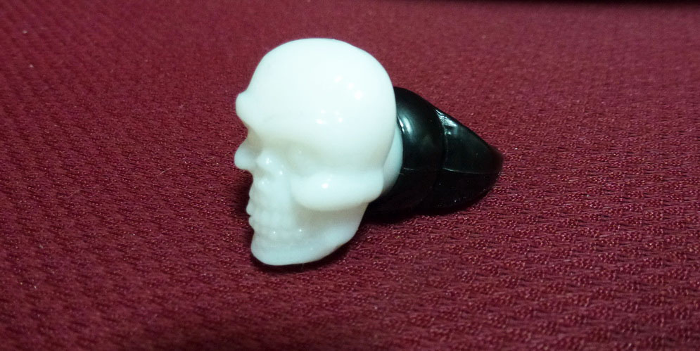 011-11 light up skull ring